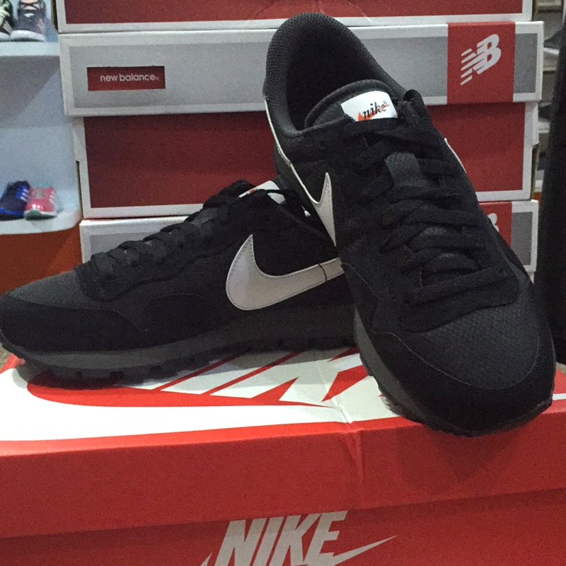 nike air pegasus 83 print