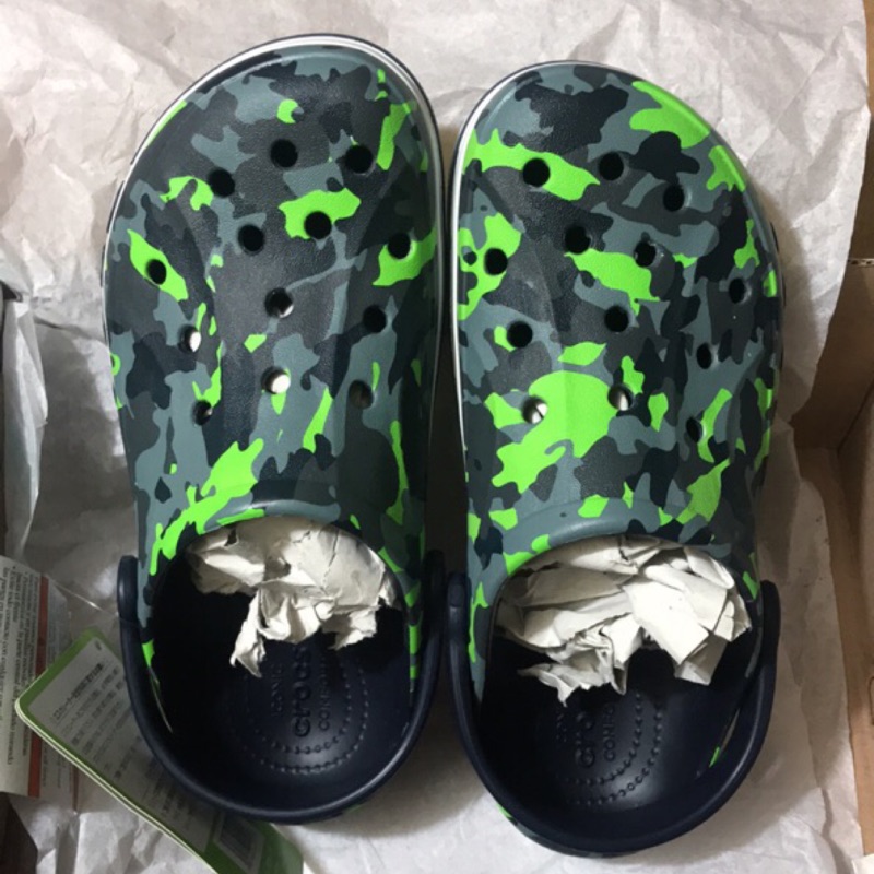 crocs j 2