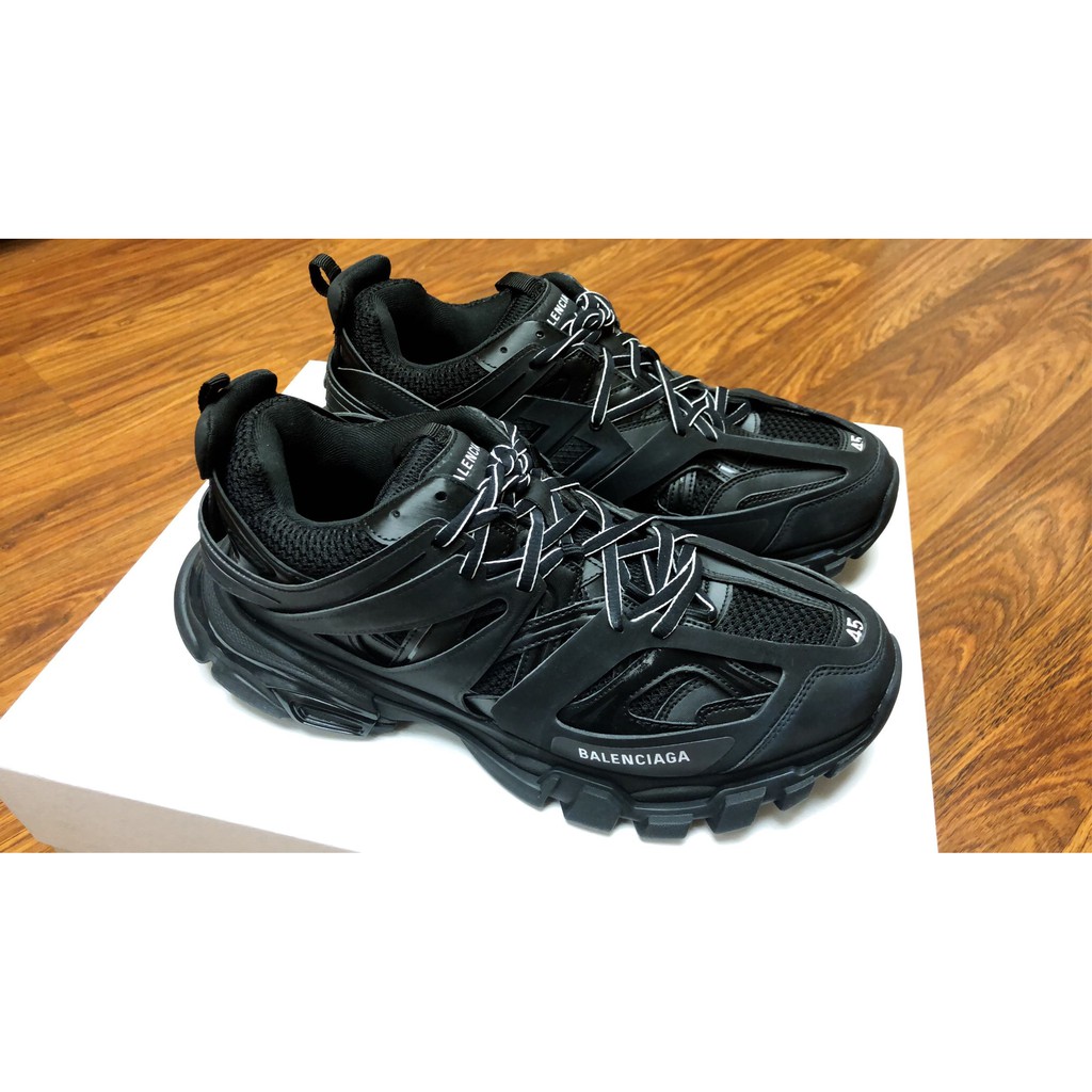 BALENCiAGA TRACK 2019 SS Street Style Sneakers by