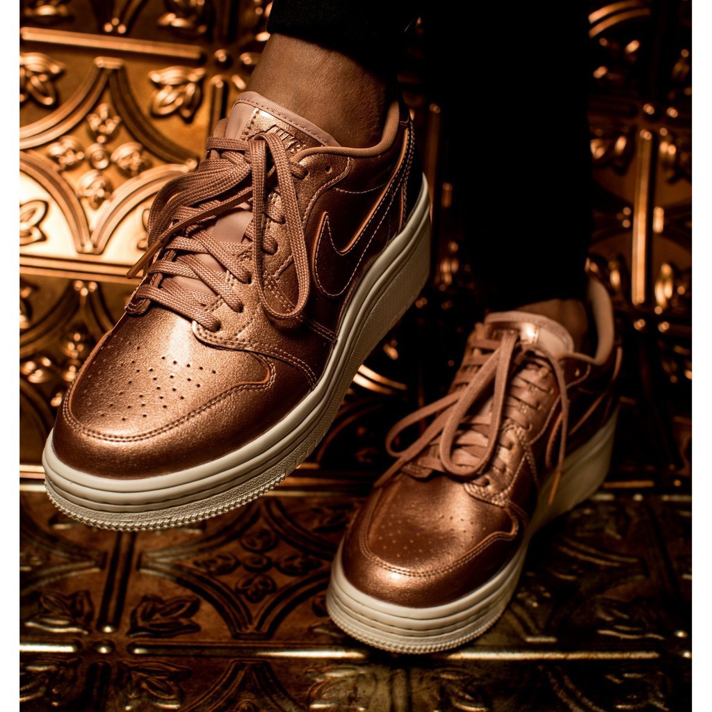 air jordan 1 low lifted