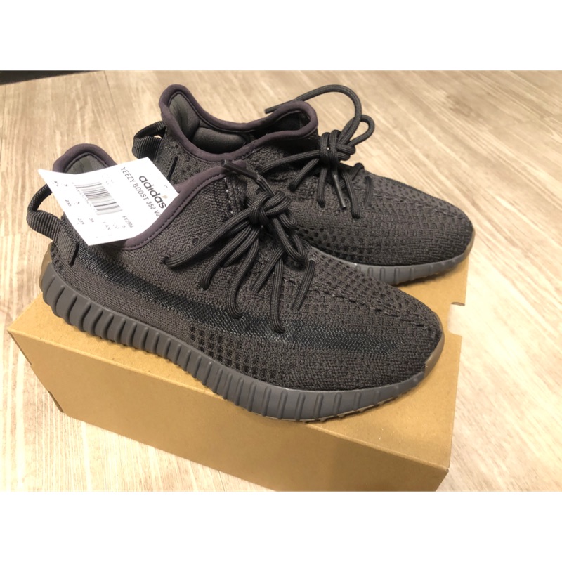 Yeezy cinder usage a vendre a Toronto letgo