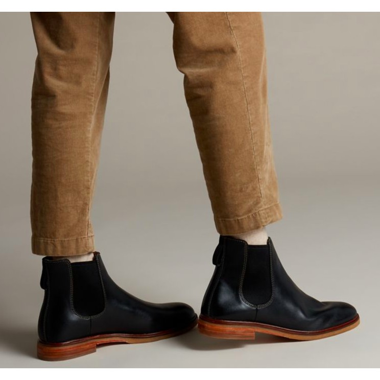 clarkdale gobi black suede