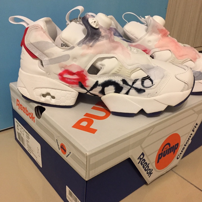 reebok insta pump xoxo