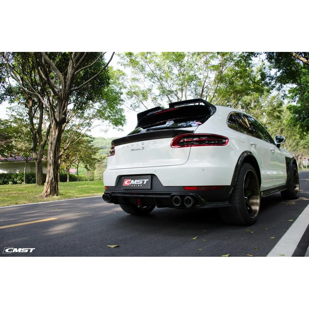 依馳國際 Porsche CMST Macan Carbon 中尾翼