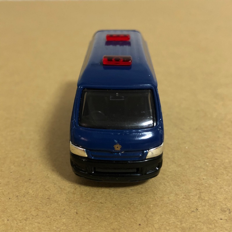 Tomica TOYOTA HIACE 警視廳人員運輸車（2005年）