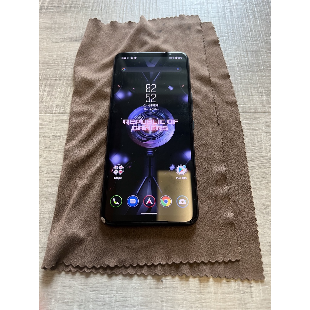 Asus ROG Phone 5 16G/256G 極光白 【保固到2022年4月】 ZS673KS 電競手機 二手手機