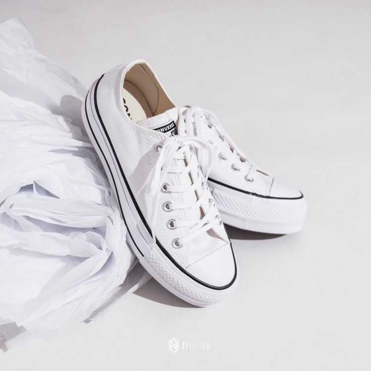 white lift converse