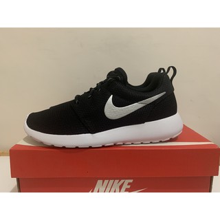 [現貨出清] Wmns Nike roshe one 黑白 銀鉤 511882-094