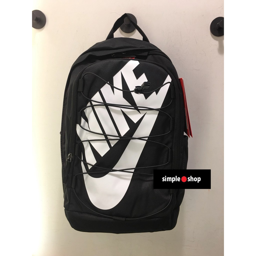 【Simple Shop】NIKE LOGO 運動背包 後背包 肩背包 筆電包 黑色 白LOGO DV1296-010