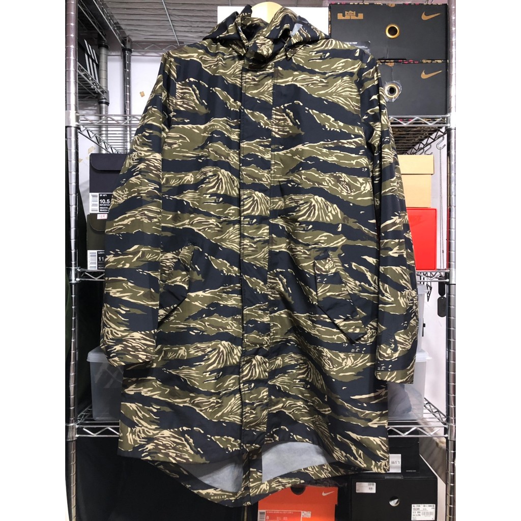 nikelab essentials tiger camo parka