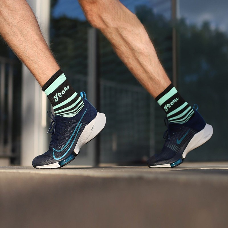 柯拔 Nike Air Zoom Tempo NEXT% FK CI9923-401 慢跑鞋