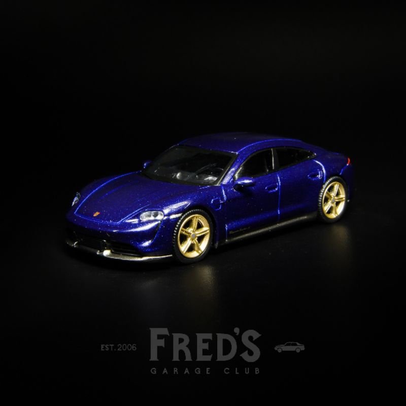 《總代理》MINI GT 1/64 模型車 #339 Porsche Taycan Turbo S 深藍