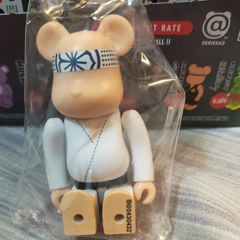 be@rbrick s43空手道白庫柏力克熊43代  100%全新未拆 有盒有卡