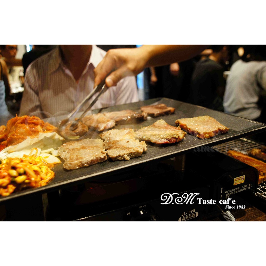 D.M Taste caf'e - 【附發票】韓國斜面油切烤盤/八色豬/烤肉/燒烤/中秋節/圍爐/韓式料理