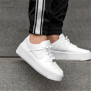 nike wmns air force 1 sage low white