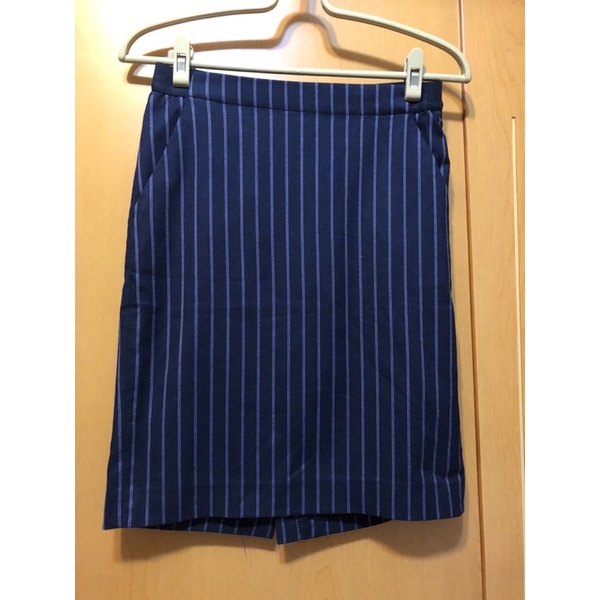 日本品牌Uniqlo 藍色白直條紋OL上班族短窄裙