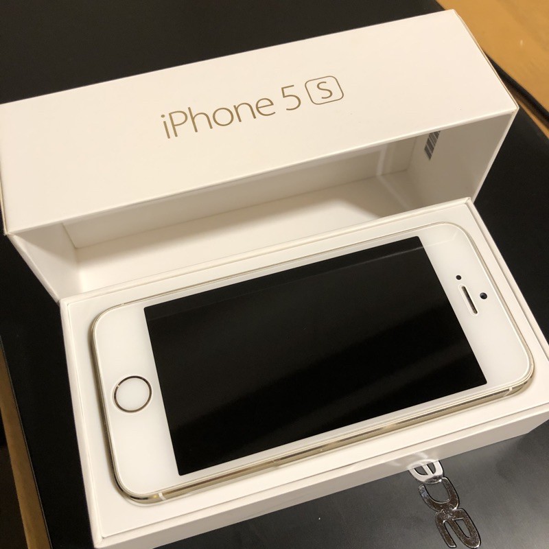 (二手) 95新 Iphone5S 金色 16G 女用自售 速度快功能正常 備用 工作機 遊戲掛機 新版IOS 附盒配件