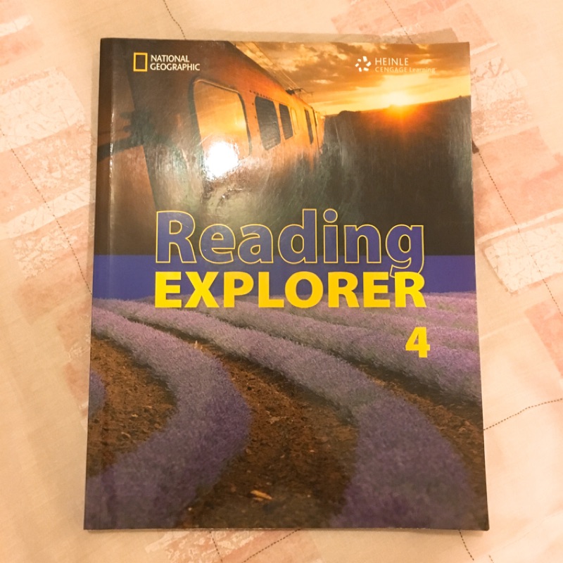 約九成新。Reading Explorer 4 ISBN:9781424029396