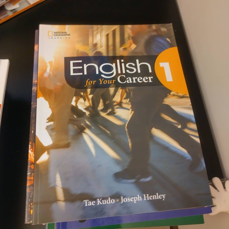 （大學英文系用書）二手書 English for your career 1