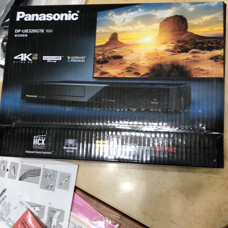 Panasonic DP-UB320的藍光播放機