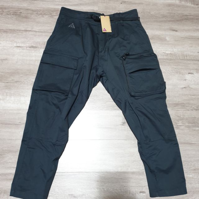 nike acg woven cargo pant