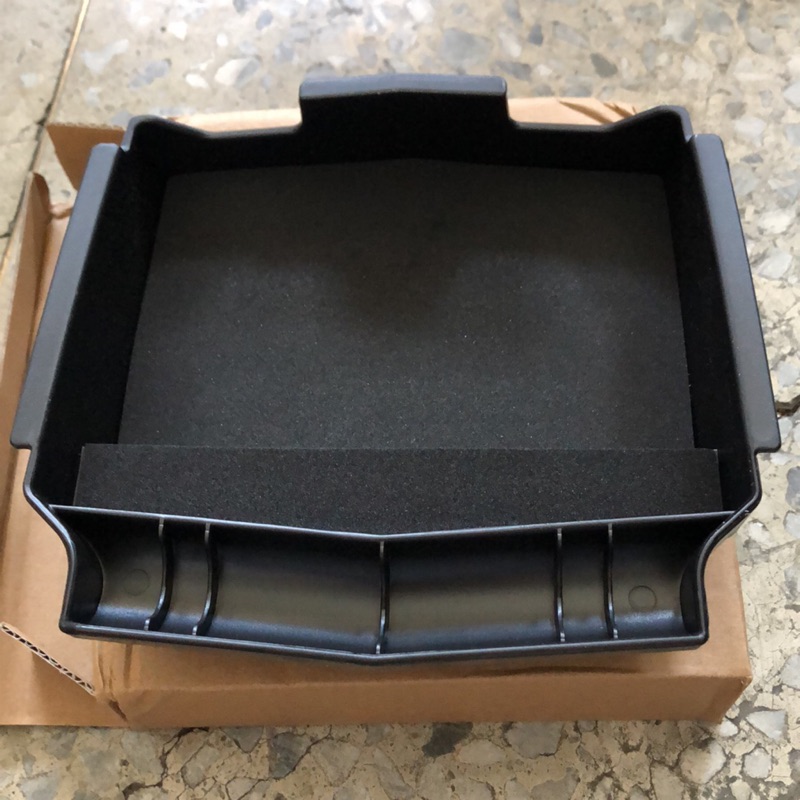 Crv4～4.5代中央扶手置物盒