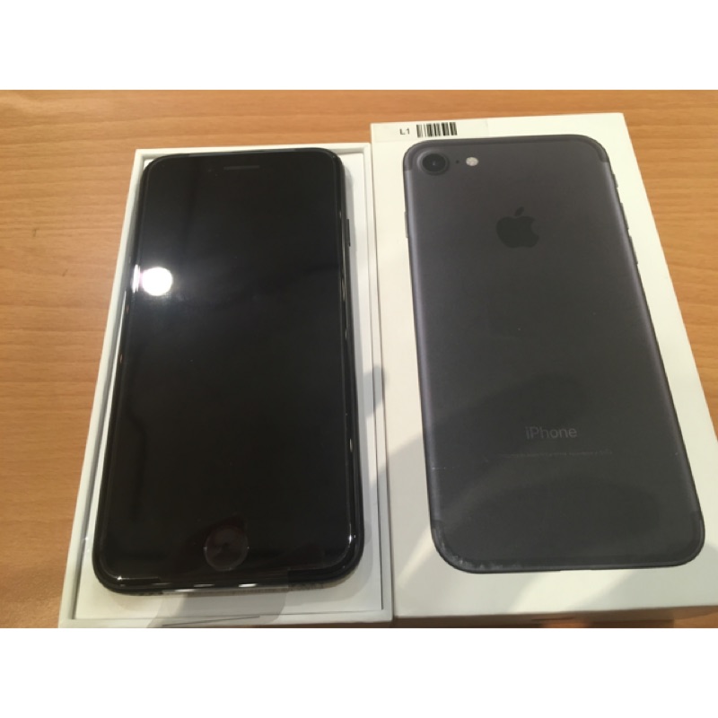 『優勢蘋果』iPhone7 32G  霧黑  9.9成新  原廠保固長達半年