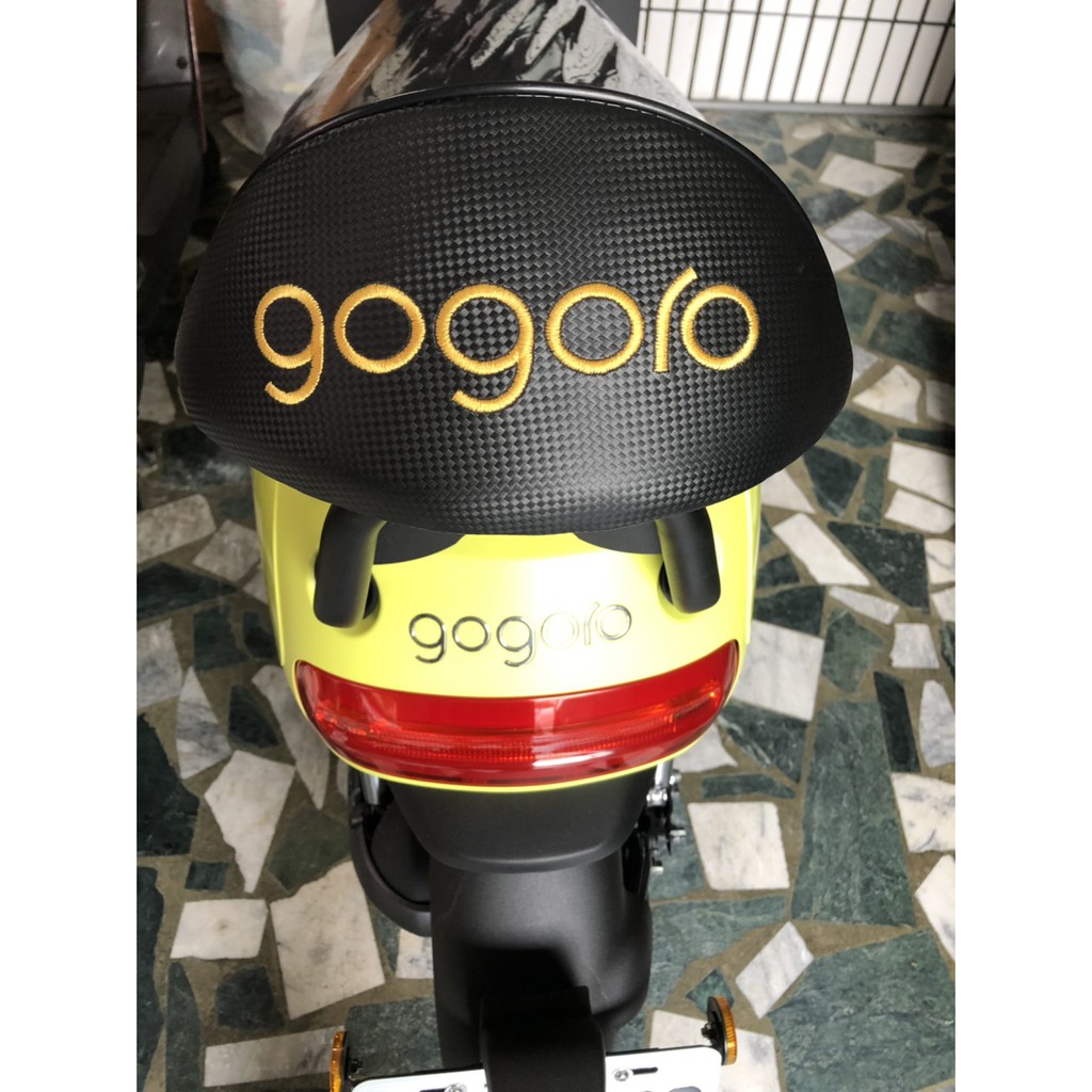 GOGORO2   一體成形電繡款 後靠背 半月型 小饅頭 後靠墊組
