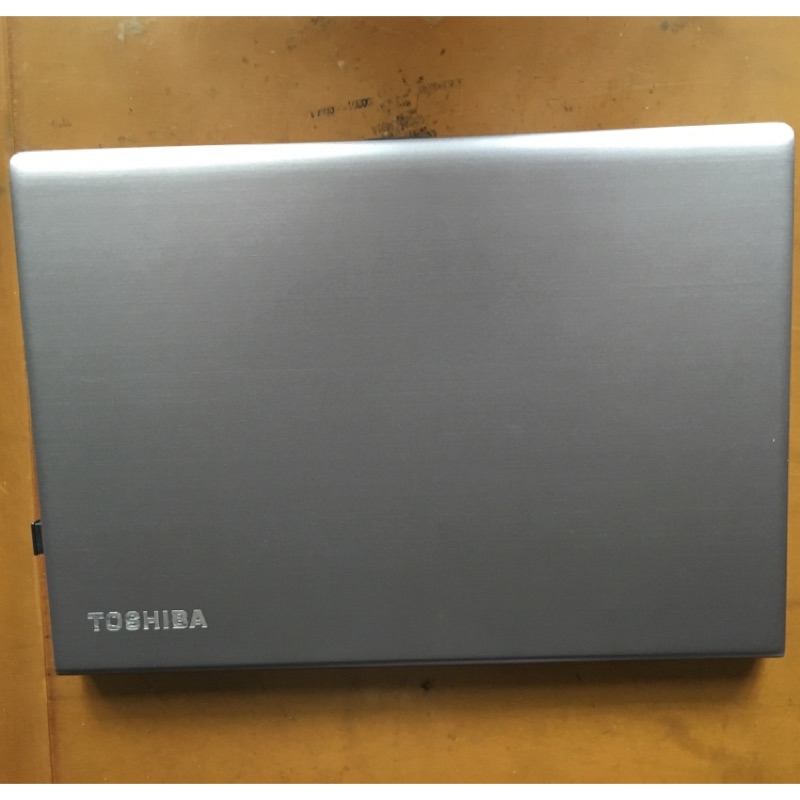 Toshiba z30-a 超輕超薄型筆電