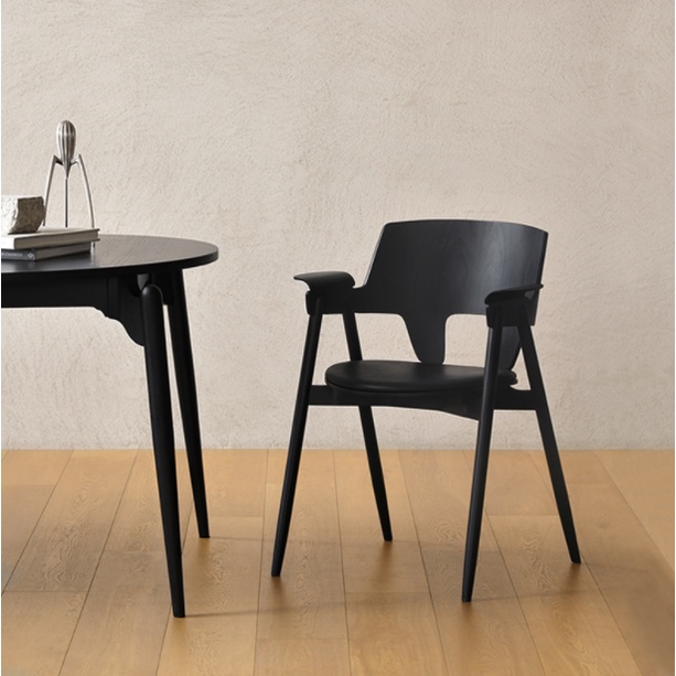 JOLOR 北欧意式极简实木餐椅真皮软包座垫中古橡木扶手靠背书桌椅