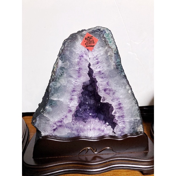 雲城水晶-金型紫水晶洞，紫色瑪瑙邊，有對洞