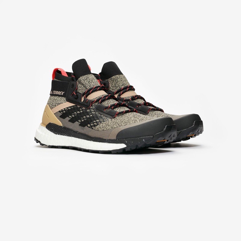 adidas Consortium Terrex Free Hiker EE7453 登山鞋