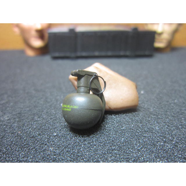 G2工兵裝備 VTS復仇者1/6墨綠色球型手榴彈一顆 mini模型