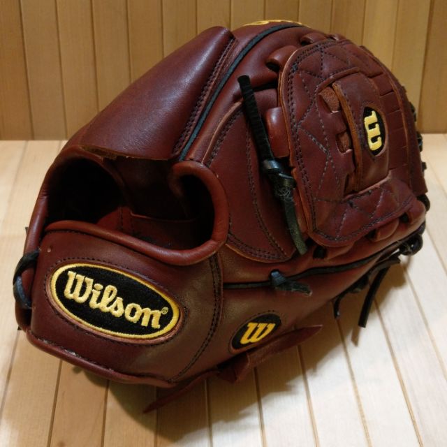 Wilson 日規越南製硬式棒球用 A2000 投手手套 約12吋 壘球推薦