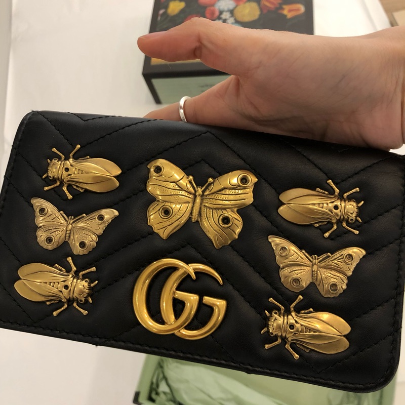 九成新正品 義大利ㄧ線品牌Gucci昆蟲三用小包 手拿包 晚宴包 斜背包 側背包 腰包