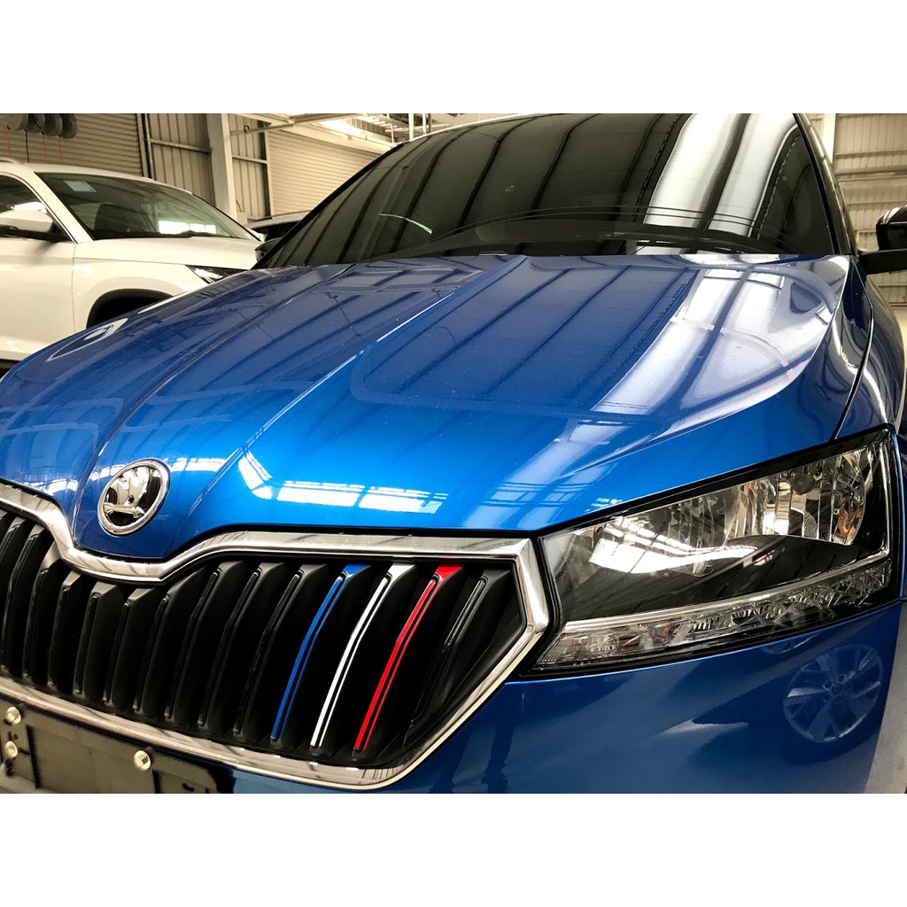 小馬汽車工坊_Skoda Fabia _箱罩藍白紅 三色貼_水箱罩3色貼/國旗貼2015~2026年