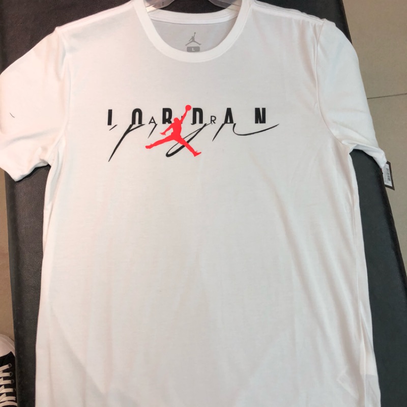 jordan logo tee