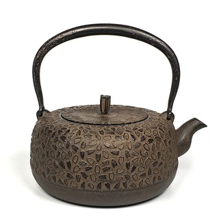 日本鑄鐵壺南部鐵器 巖戶賢一郎 平丸櫻 鐵壺1.3L 鐵瓶 煮水 泡茶 茶壺 茶具