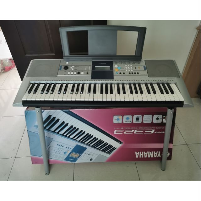 YAMAHA PSR-E323