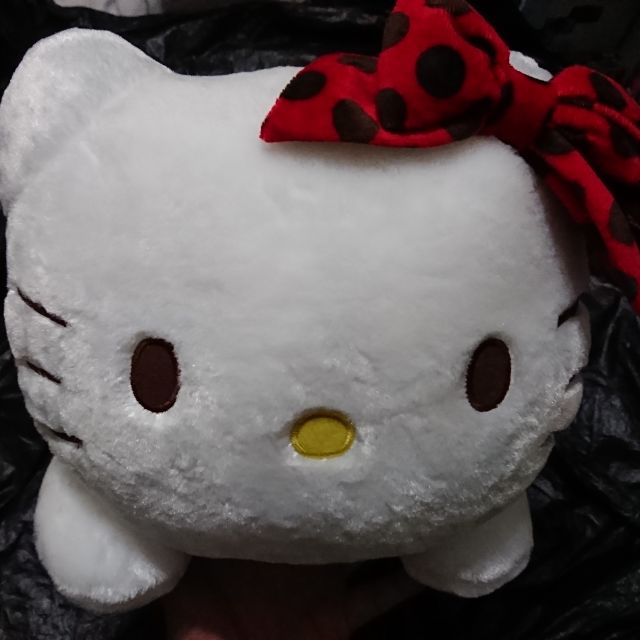 正版雷標 Hello kitty 18吋大隻絨毛抱躺枕