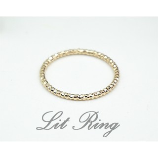 【Lit Ring】簡約金色刻花戒指。線戒 刻紋 細戒指 閃亮 雕刻花紋 麻花 細圈 戒指 飾品 情人節 禮物 首飾