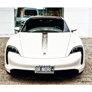 Porsche Taycan 行李箱蓋漸層線條