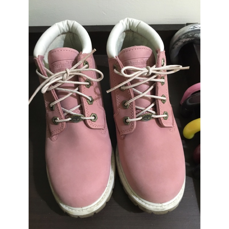Timberland粉色短筒靴