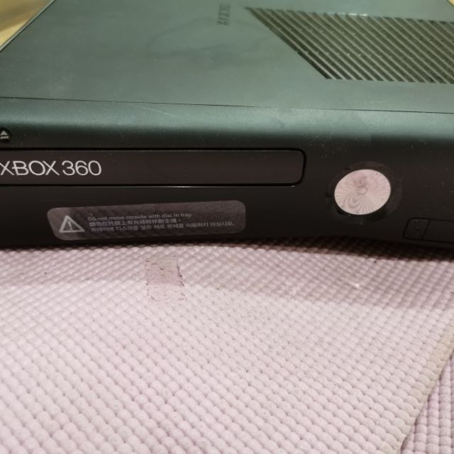 Xbox 360 S （主機本身不穩定）+ kinect 感應器+ 雙遊戲