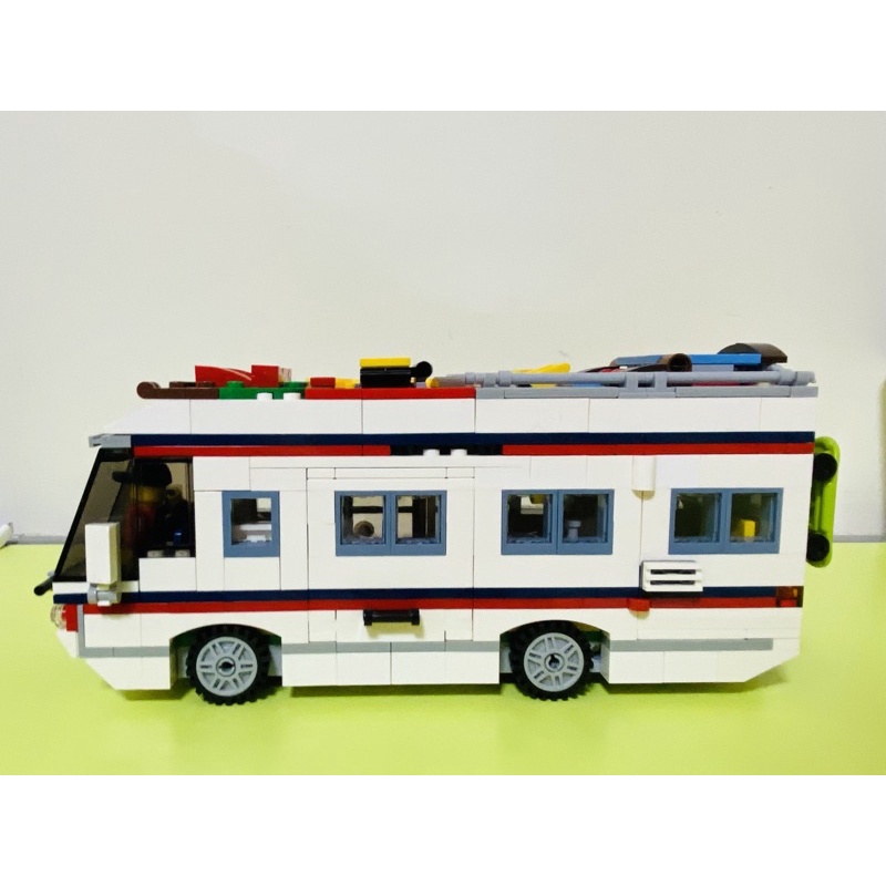 LEGO 31052