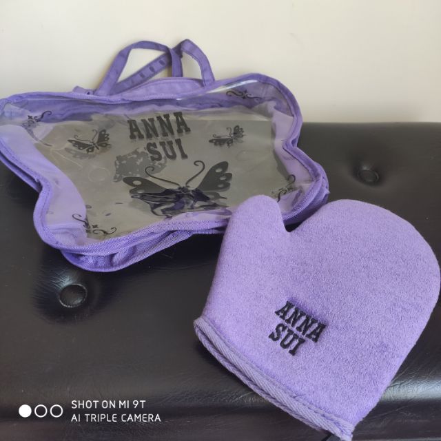 Moon. 100%保證正品。ANNA SUI💜透明化妝包+沐浴搓澡手套 造型蝴蝶