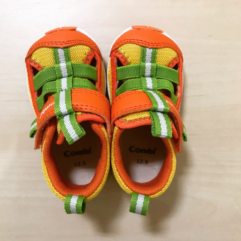 Combi幼兒機能學步涼鞋12.5cm