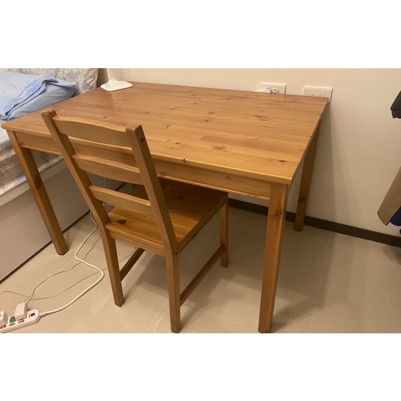 Ikea 木頭餐桌椅