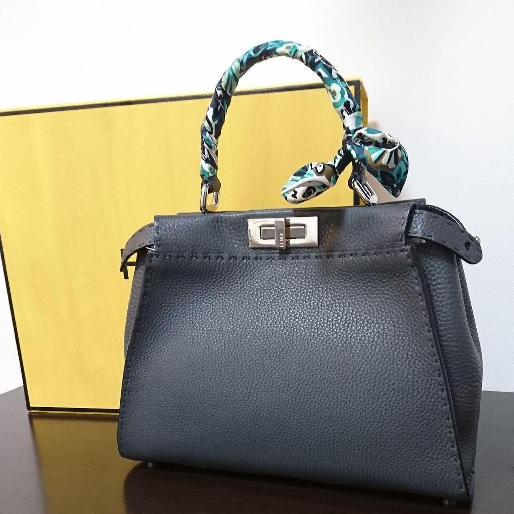 日本直送二手fendi 芬迪手提包selleria Peekaboo Mercari 蝦皮購物