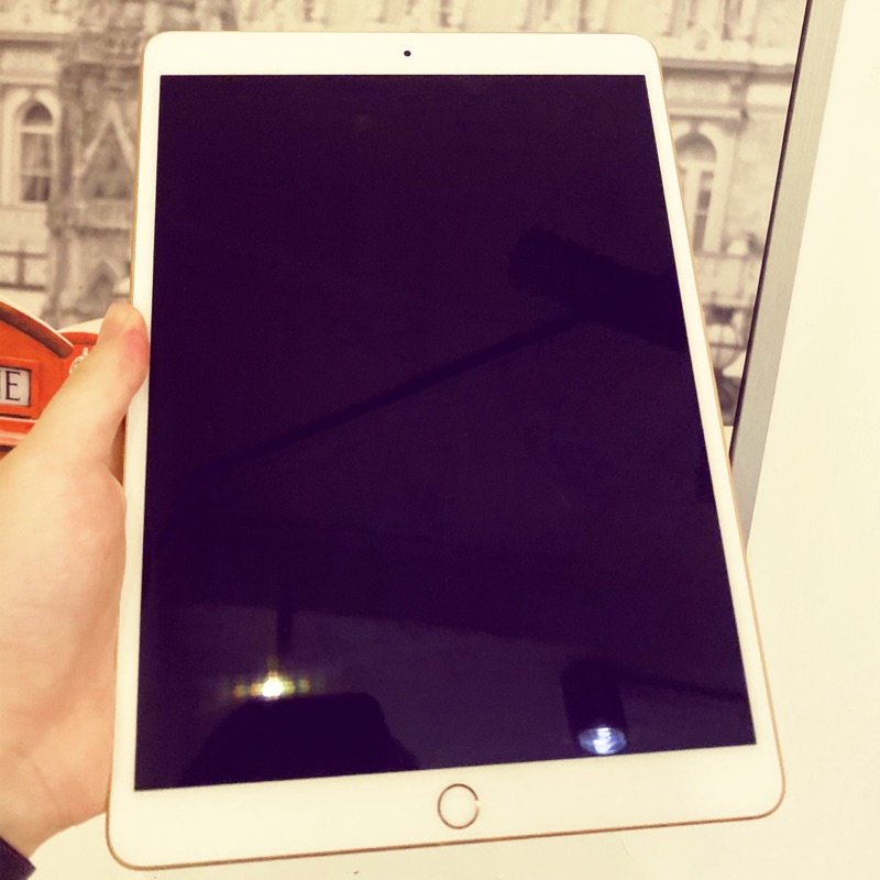 『優勢蘋果』iPad Air3 第三代 10.5吋 64G Wifi 銀色保固中  外觀99%新!!